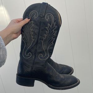 Vintage black hondo cowgirl/cowboy boots